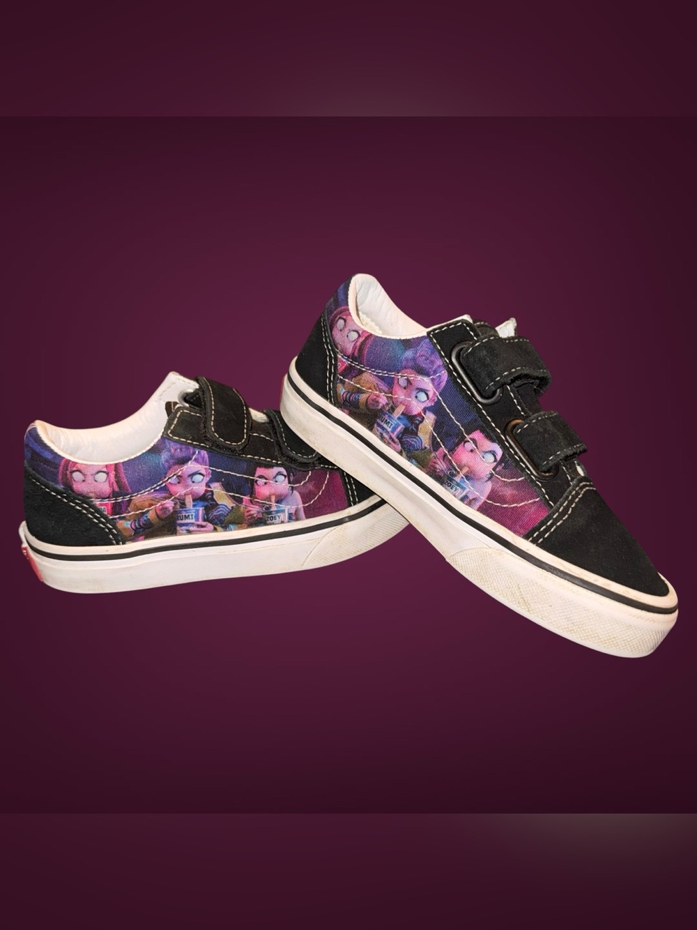 Vans Old Skool V K-Pop Demon Hunters Hook and Loop Skate Shoes - Kids 12.5